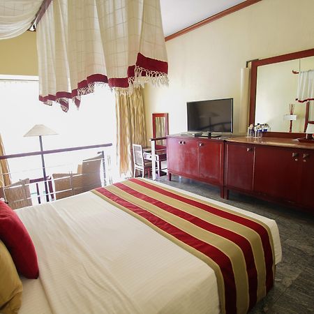Occidental Eden Beruwala Hotel เบนโตตา ภายนอก รูปภาพ
