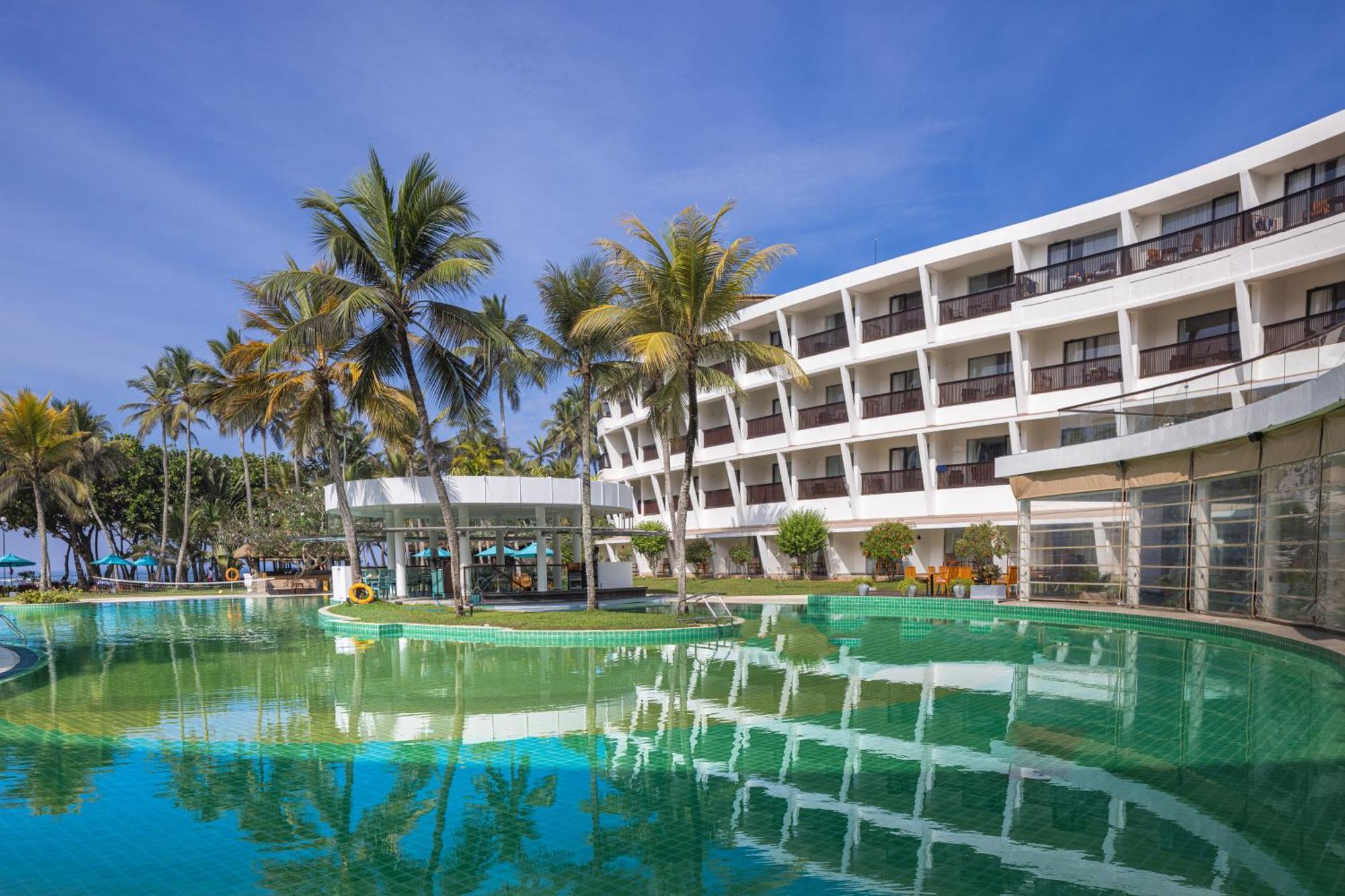Occidental Eden Beruwala Hotel เบนโตตา ภายนอก รูปภาพ